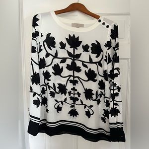 Ann Taylor black and white floral blouse